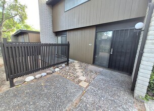 Building Photo - 5701 E Glenn St