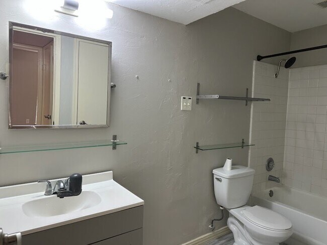 Building Photo - 2120 El Paseo St
