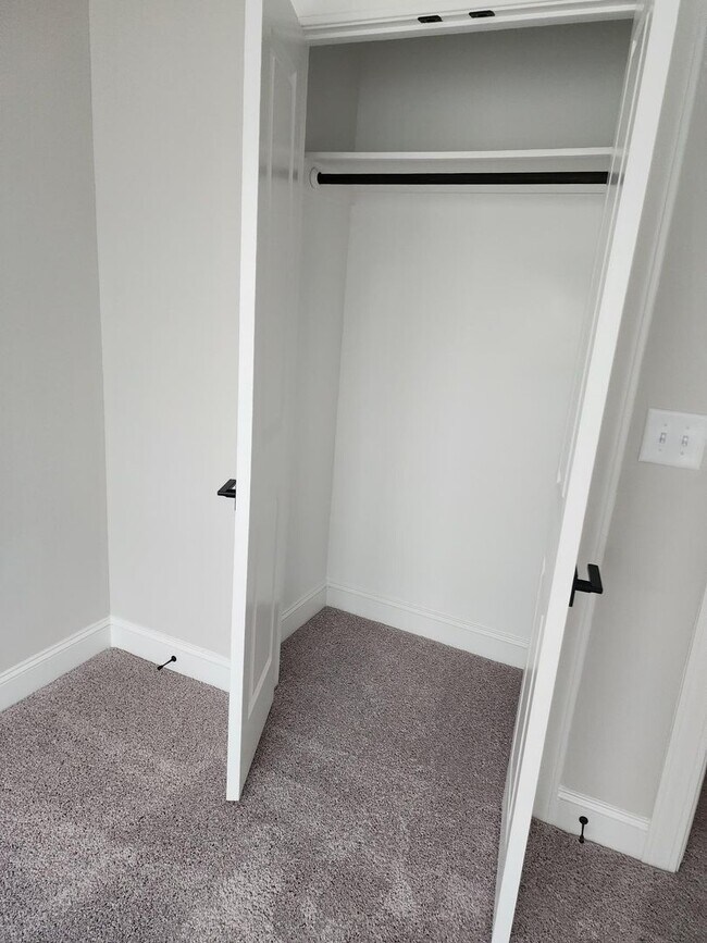 Building Photo - 2104-A  N. Kali Lane