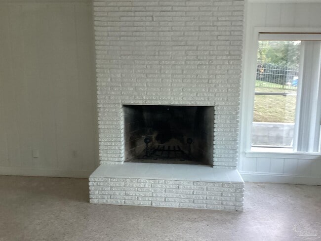 Building Photo - 1600 E Texar Dr