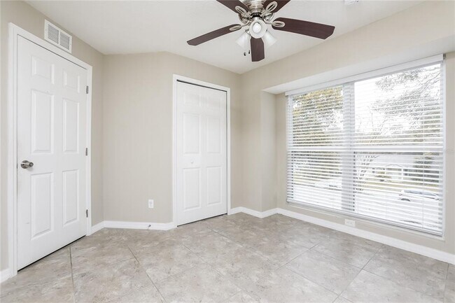 Building Photo - 549 Antelope Dr