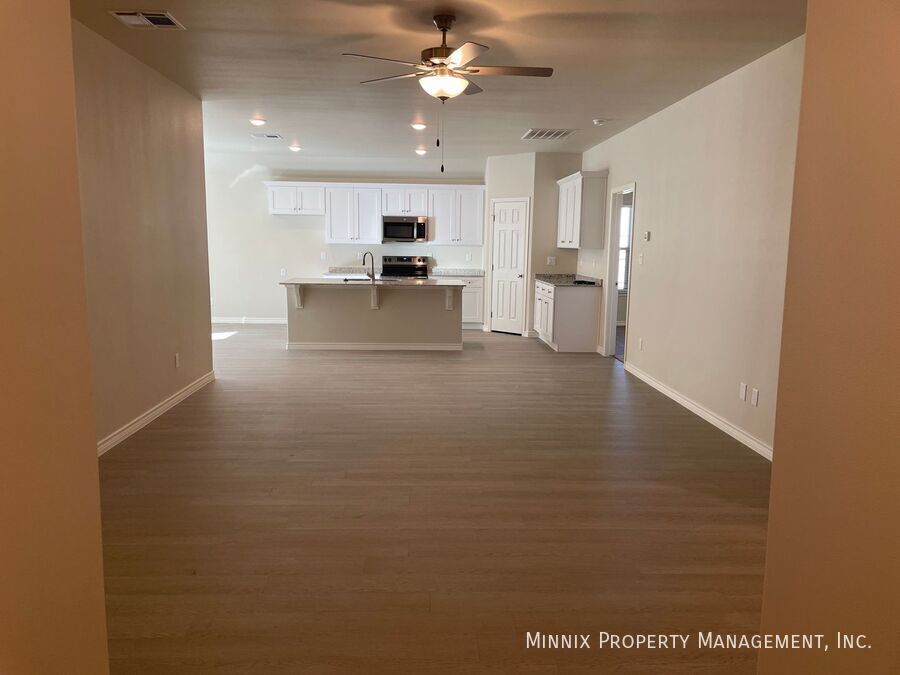 Building Photo - 1345 Bajada St