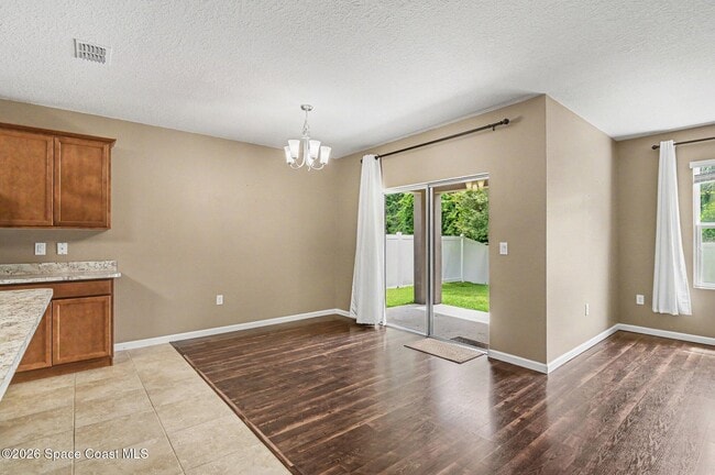 Building Photo - 2650 Falcon Ln
