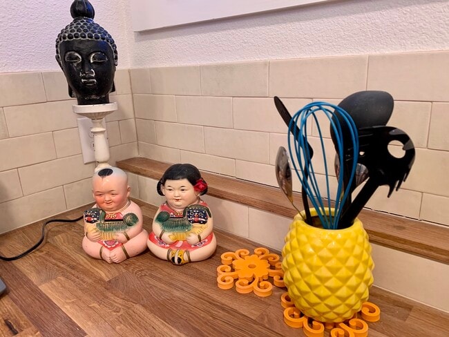 Fun and festive, we can remove decorations if needed - 3405 NE 80th Ave