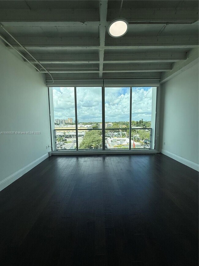 Building Photo - 8101 Biscayne Blvd