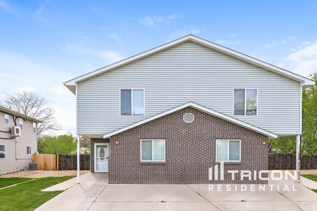 Building Photo - 4475 Parfet St
