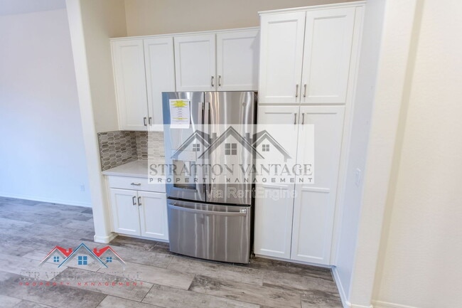 Building Photo - 1953 W Kinfield Trail