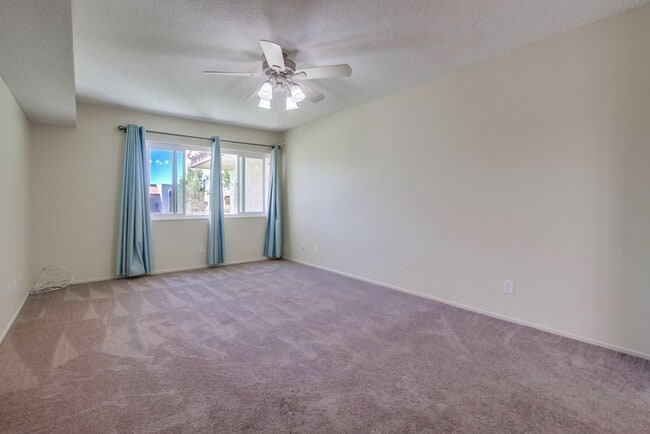 Building Photo - Modern Comfort and Scenic Views in San Car...