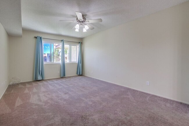 Building Photo - Modern Comfort and Scenic Views in San Carlos
