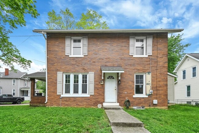 Building Photo - Quant Brick Single Family Rental - Now Available