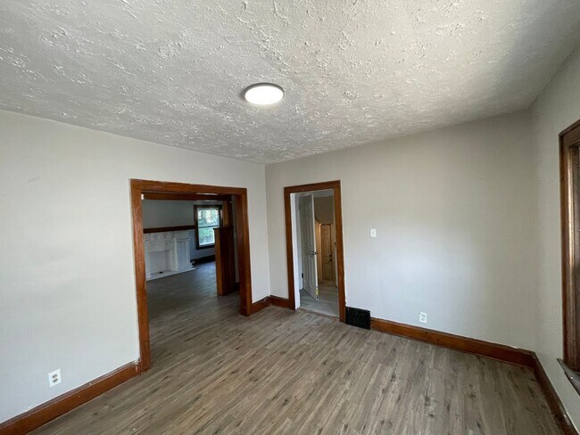 Building Photo - SECTION 8 and EDEN ACCEPTED!! Newly Renovated 4BR Home with Tons of Space!