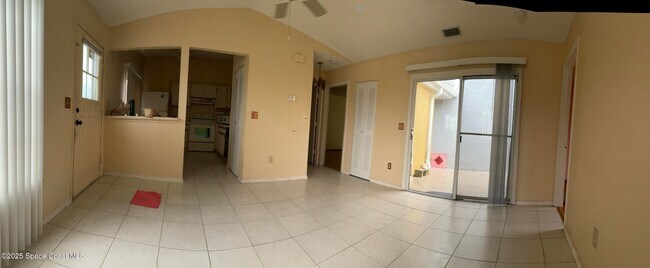 Building Photo - 1420 Malibu Cir NE