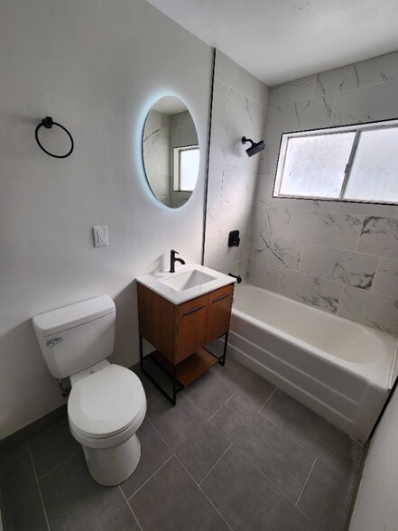 Building Photo - 1442 Stanford St