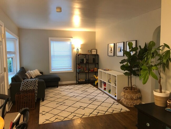 Building Photo - Great Ranch Home with Large Yard