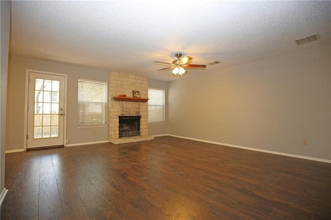 Building Photo - 12903 Humphrey Dr