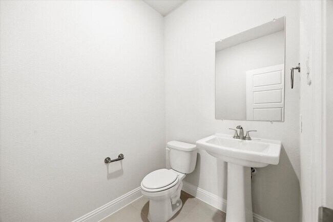 Building Photo - 1814 Waterwalk Dr