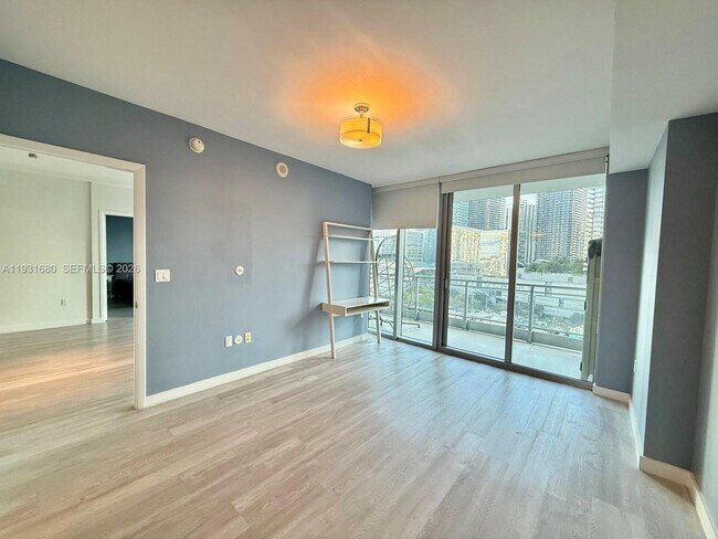 Building Photo - 92 SW 3rd St