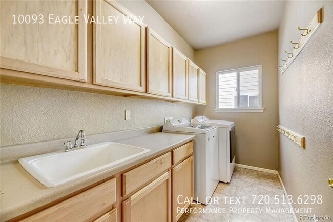 Building Photo - 10093 S Eagle Valley Way