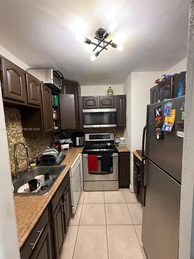 Building Photo - 3536 NE 168th St