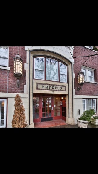 Front Entrance - 20 NW 16th Ave