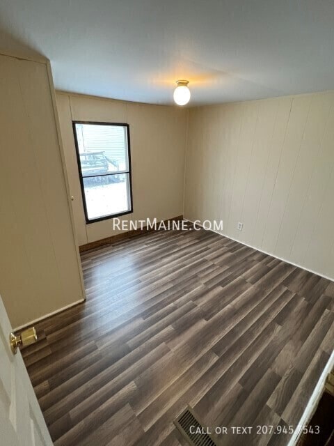 Building Photo - 17 Schoppe Dr