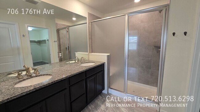 Building Photo - 706 176th Ave