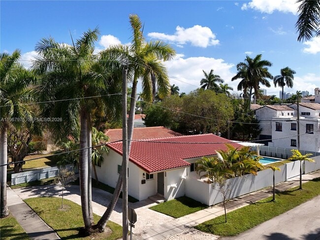 Building Photo - 1070 Tyler St