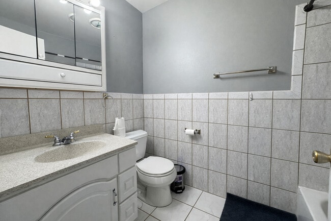 Building Photo - 1527 Mohawk Trail