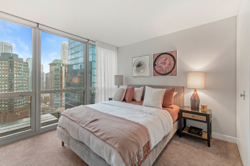 Building Photo - 300 East South Water Street