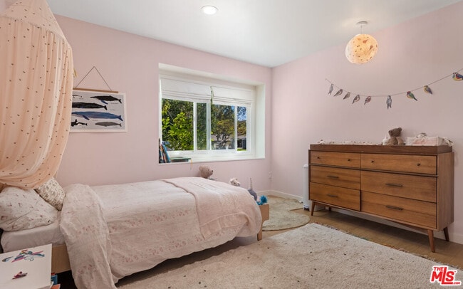 Building Photo - 6202 Frondosa Dr