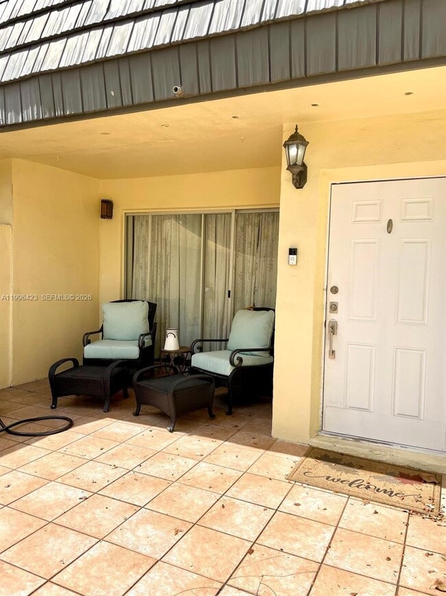 Building Photo - 8423 SW 137th Ave