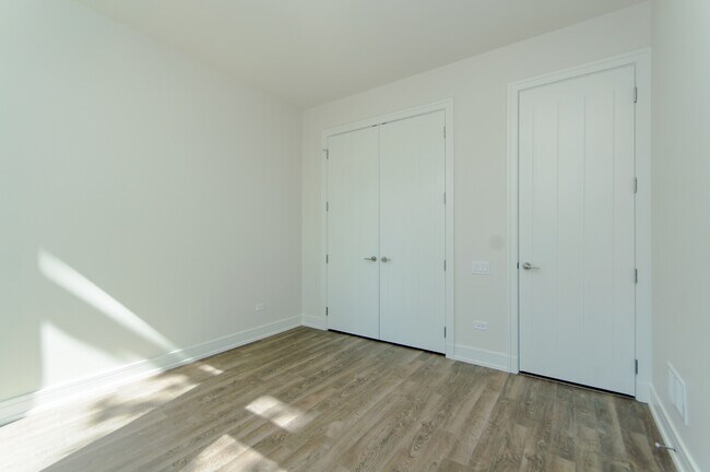 Building Photo - 2812 N Mildred Ave