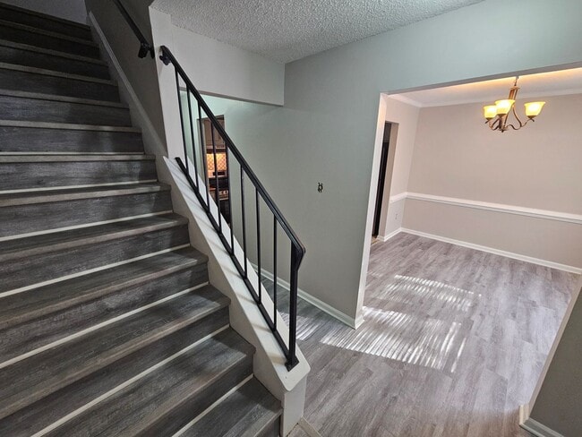 Building Photo - WESTERN BRANCH - RADCLIFFE MEADOWS