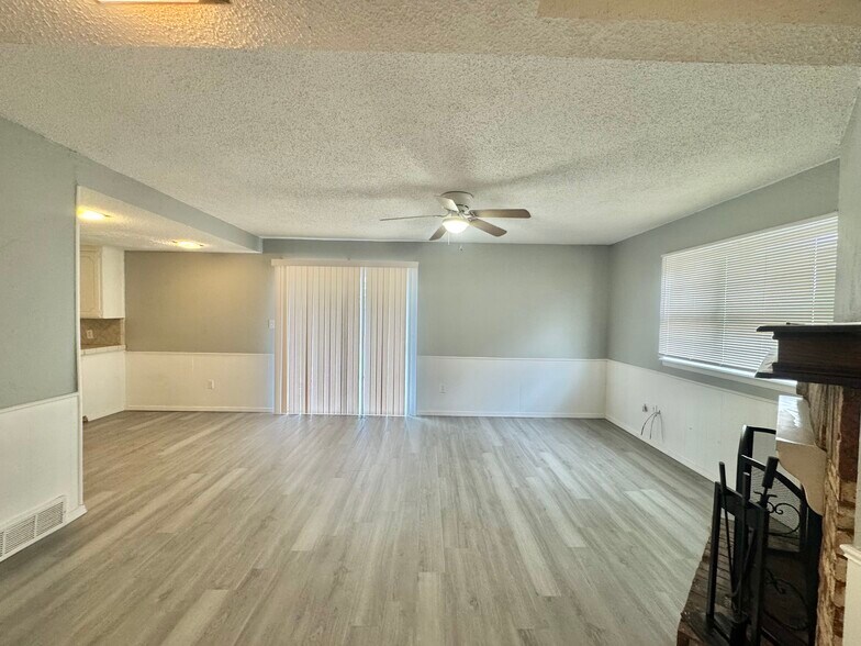 Building Photo - 3029 SW 62nd St