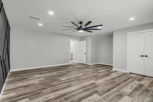 Building Photo - 4615 Barton Ln