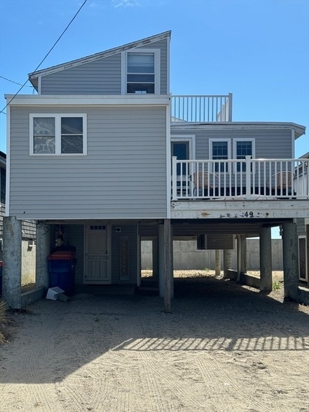 Building Photo - 49 Ocean Rd N
