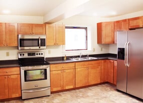 Building Photo - 1056 North Ave
