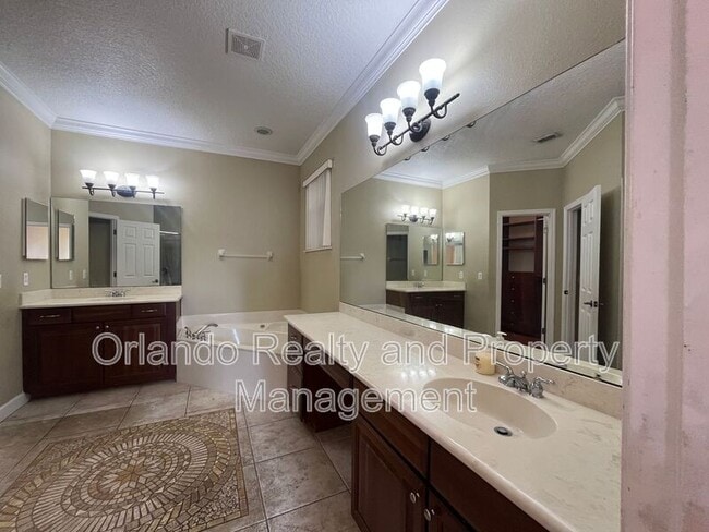 Building Photo - 2742 Cardassi Dr