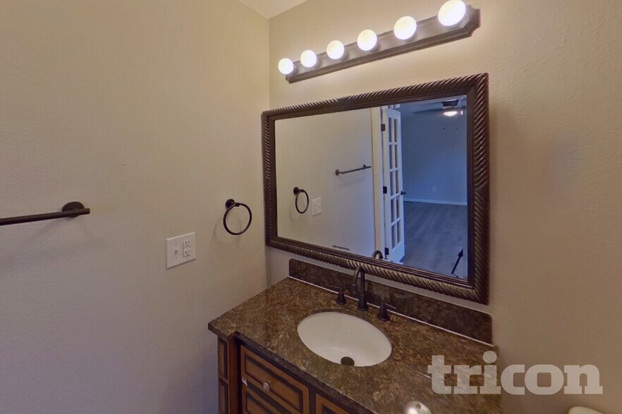 Building Photo - 2674 Deliverance Dr
