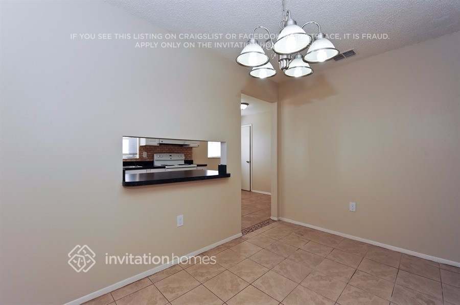 Building Photo - 1830 E Oakwood Loop