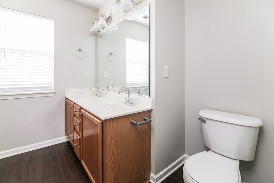 Building Photo - 1513 Clover Ridge Ct