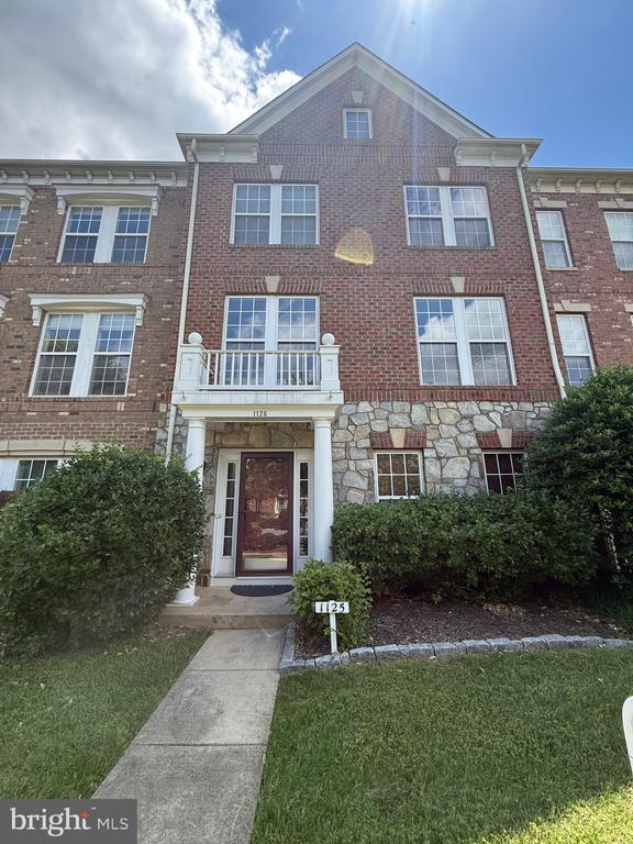 Primary Photo - 1125 Hampton St