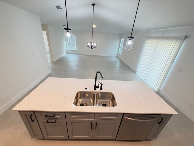 Building Photo - Brand-New 4BR Palm Bay Retreat Designed for Modern Living! NEW BUILD HOME!