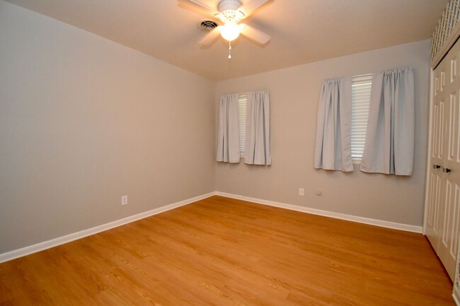 Building Photo - 3 Bed 1 Bath Home in Ruston