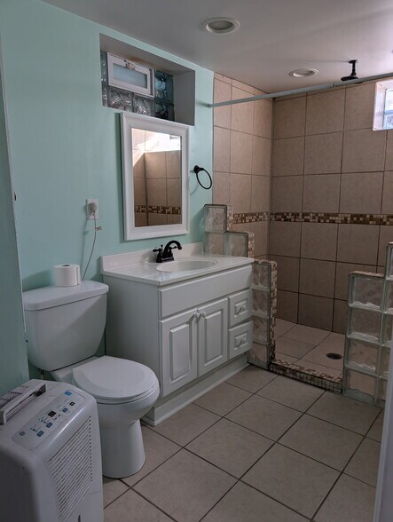 Building Photo - 5243 Conklin Dr