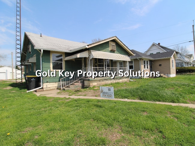 Building Photo - 3 BR 1 BA House with Central Air and Detached Garage (NO SECTION 8)