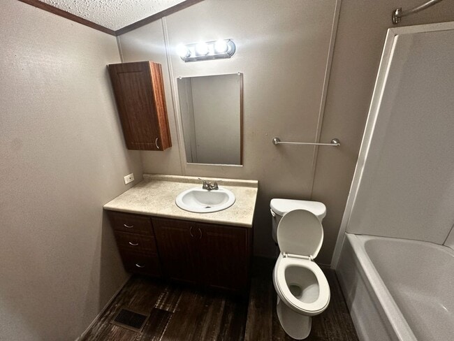 Building Photo - Secure Gated Delight Community