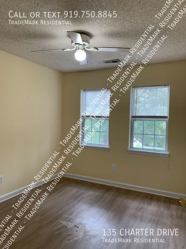 Building Photo - 135 Charter Dr