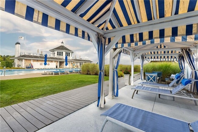 Building Photo - 44 Wimbledon Cir