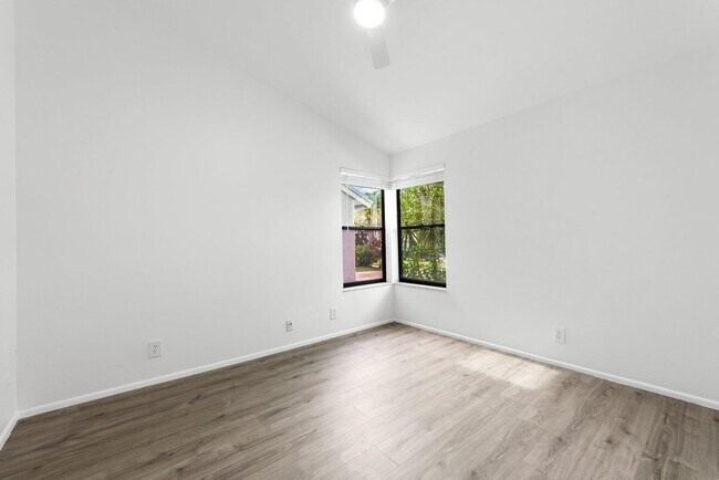 Building Photo - 9718 Lancaster Pl